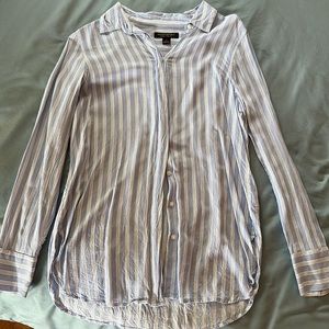 Banana Republic Women’s Button Down Dress Shirt
